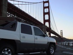 AV_by_the_Golden_Gate_Bridge.jpg