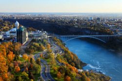 Niagara_Falls_autumn.jpg