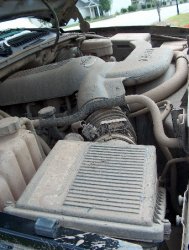 2_enginebay.jpg