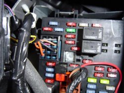 Fuse_Box_001.jpg