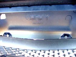Looking_down_behind_grill_-_before_-_small_file.JPG