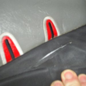 Avalanche_Seat_cracks_002~0.jpg