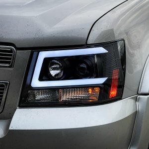 Headlight DTRL on